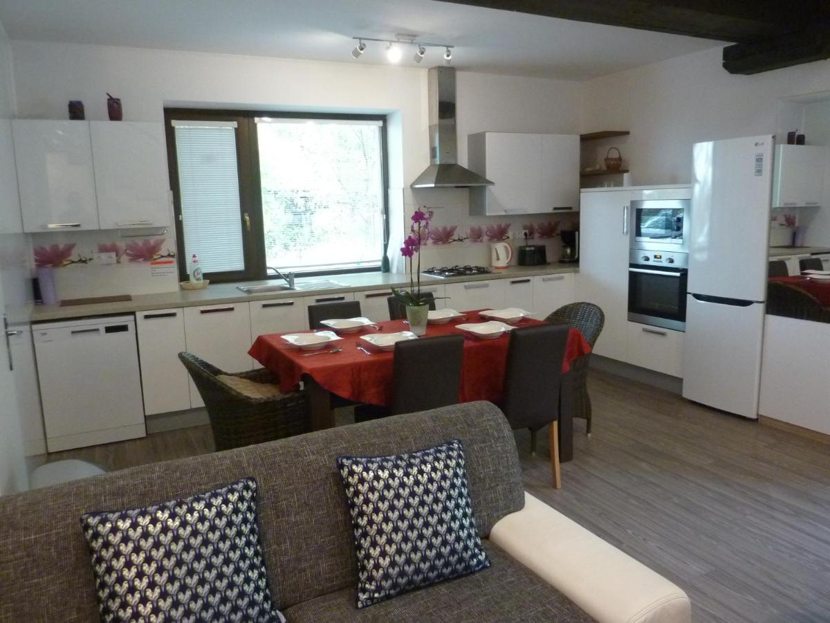 Na hájiku- Veľký apartmán v rodinnom dvojdome, FREE PARKING Košice Exterior foto